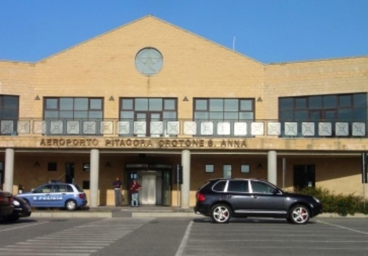 L'Isola Di Gaia Bed & Breakfast Crotone Exterior photo